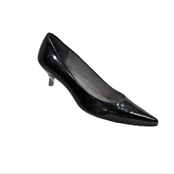 Stuart Weitzman Kitten Heel Pumps GUC $225 Size 6 S2776 - Picture 2 of 11